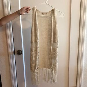 Women’s shawl